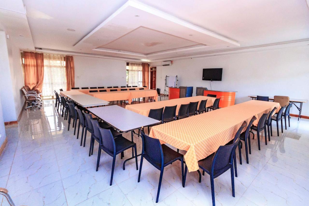 Frontiers Hotel Entebbe Exterior foto