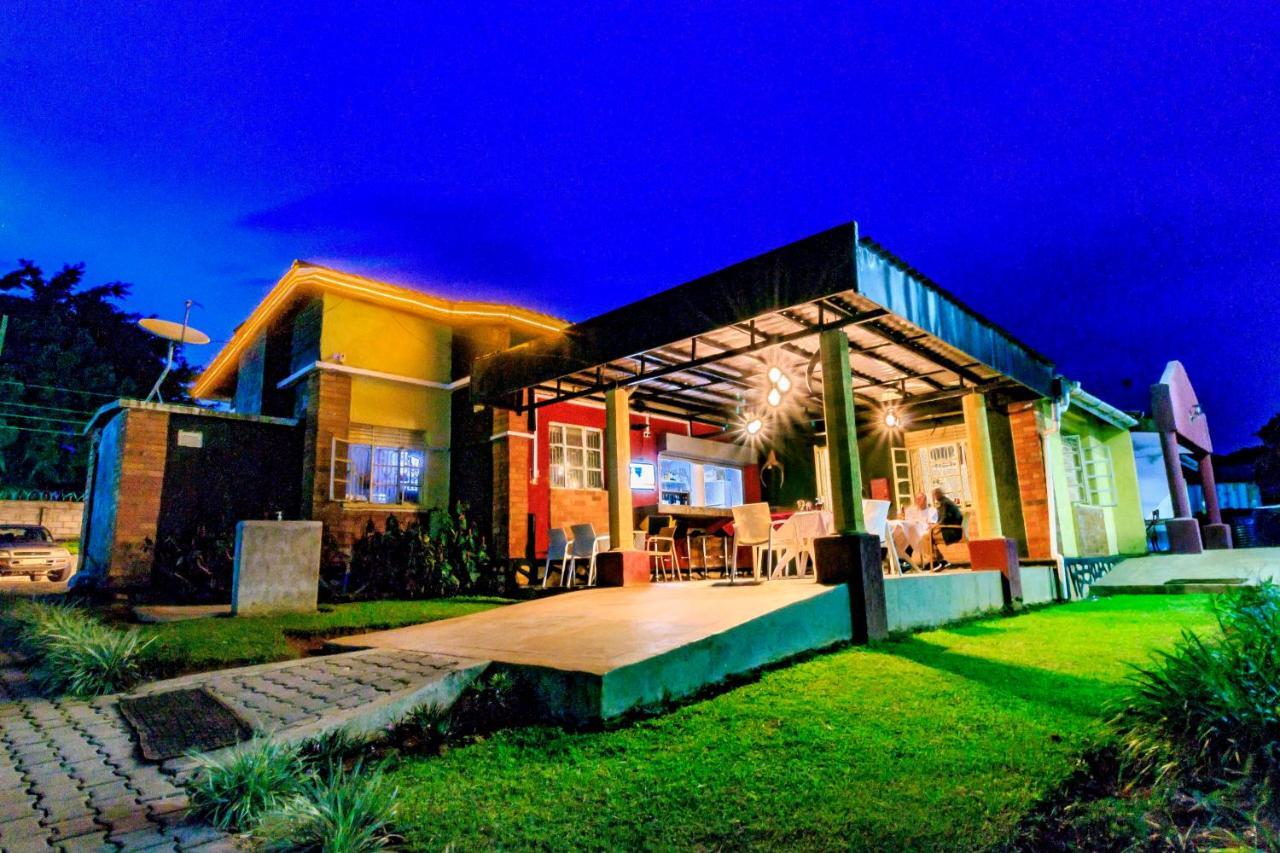 Frontiers Hotel Entebbe Exterior foto